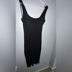 BRAND NEW Abercrombie and Fitch fitted strapped black dress with slit